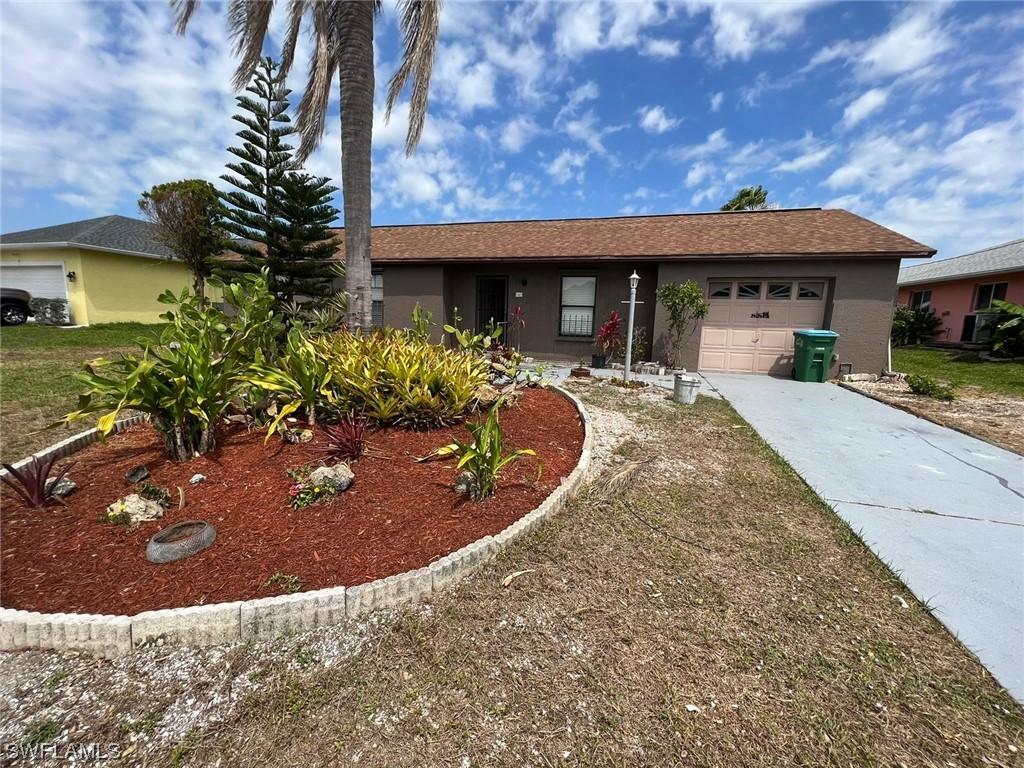 1307 SW 43rd Ln., Cape Coral, FL 33914
