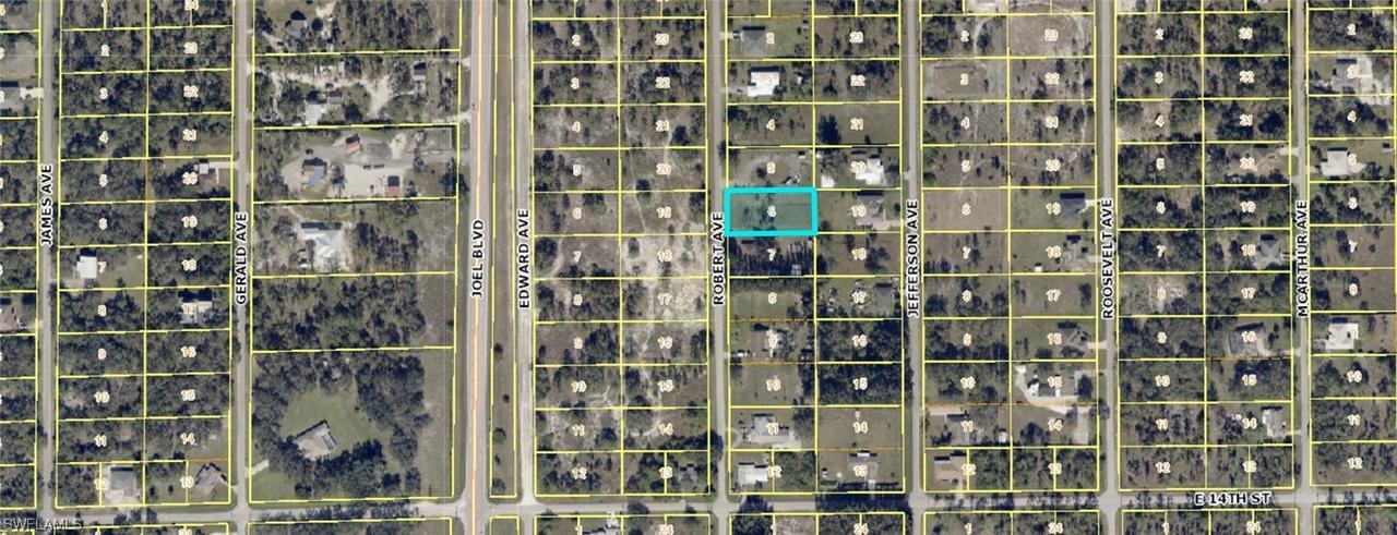 1412 Robert Ave., Lehigh Acres, FL 33972