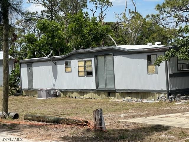 7994 Breeze Dr., North Fort Myers, FL 33917