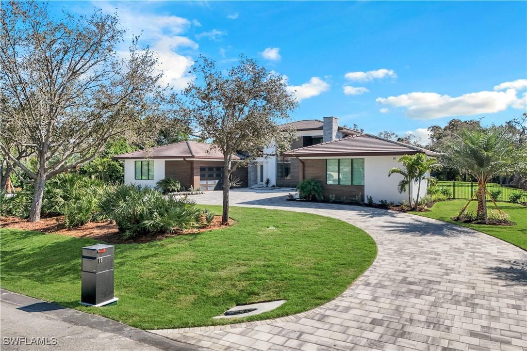 18 Caribbean Rd., Naples, FL 34108