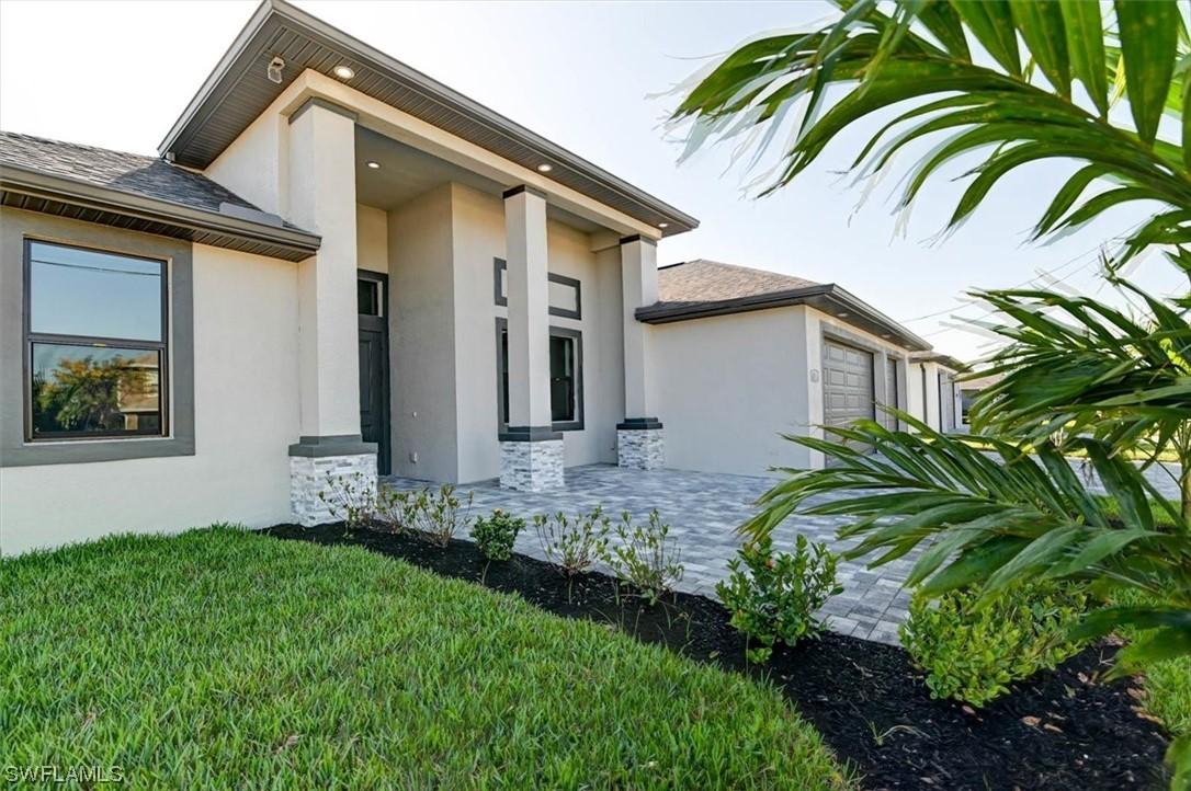 825 SW 8th Ct., Cape Coral, FL 33991