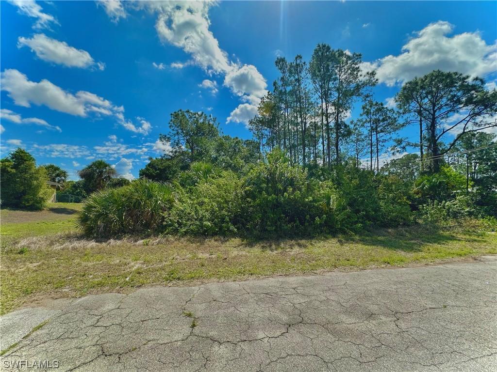 400 Robert Ave., Lehigh Acres, FL 33936