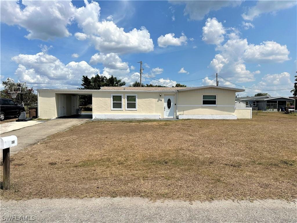 102 Oleander Rd., Lehigh Acres, FL 33936