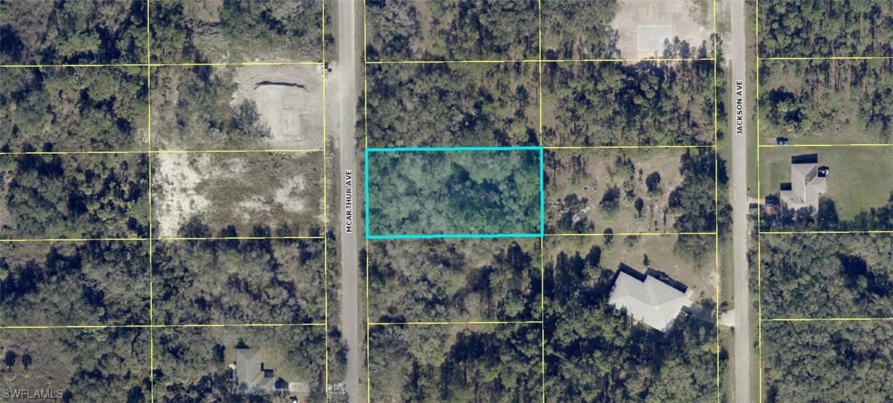 1212 Mcarthur Ave., Lehigh Acres, FL 33972
