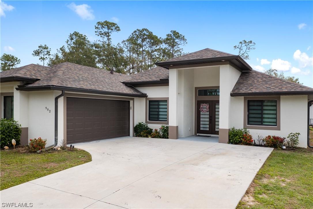 902 Edison Ave., Lehigh Acres, FL 33972