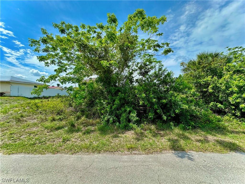 3208 3rd St., Lehigh Acres, FL 33976