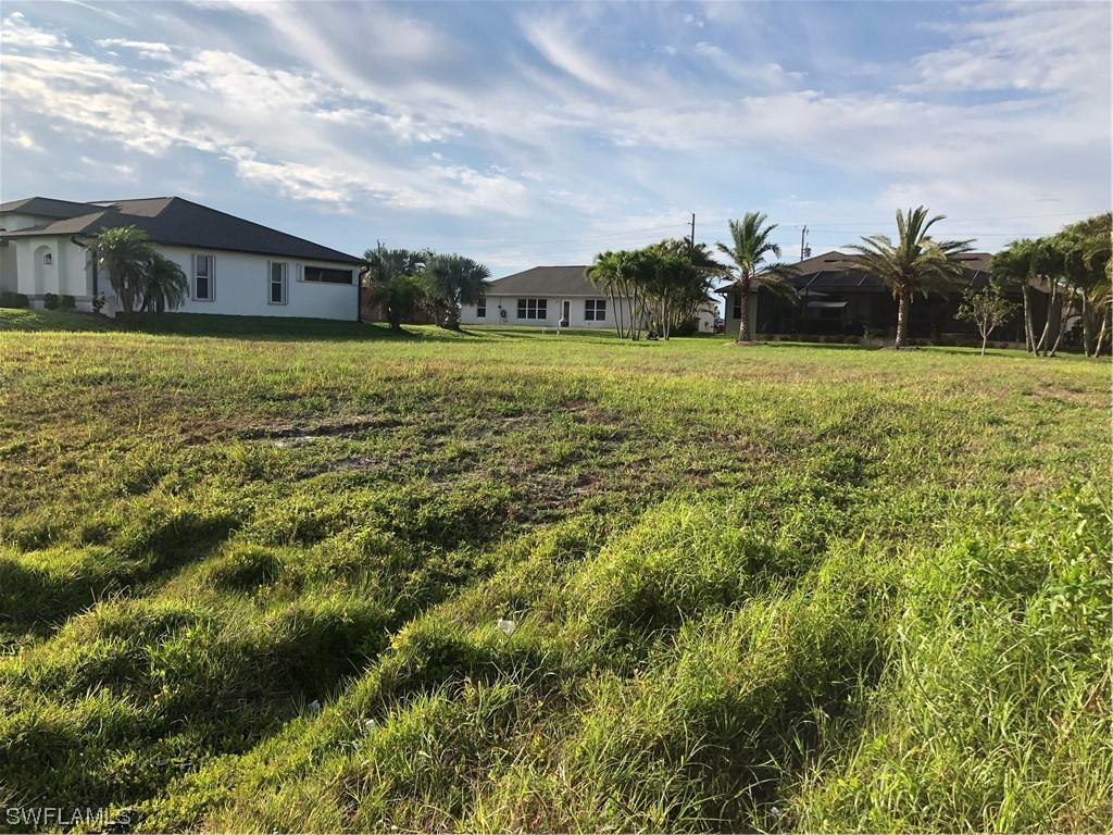 2209 NW 7th St., Cape Coral, FL 33993