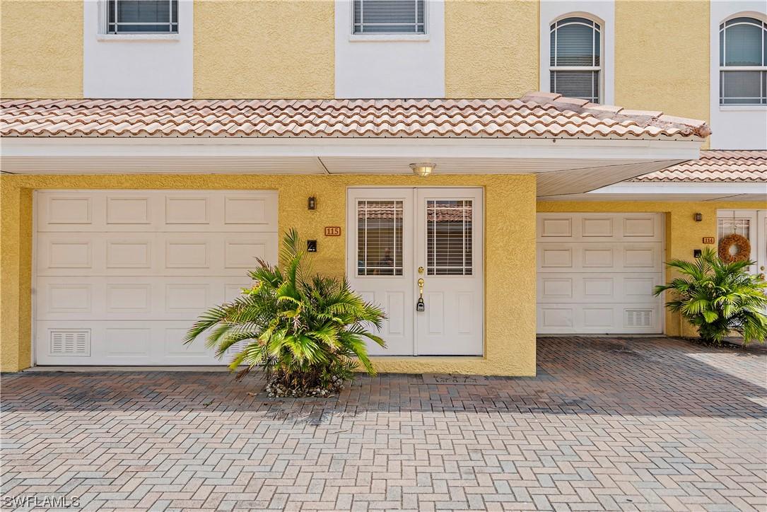 11555 Gulf Blvd, Treasure Island, FL 33706