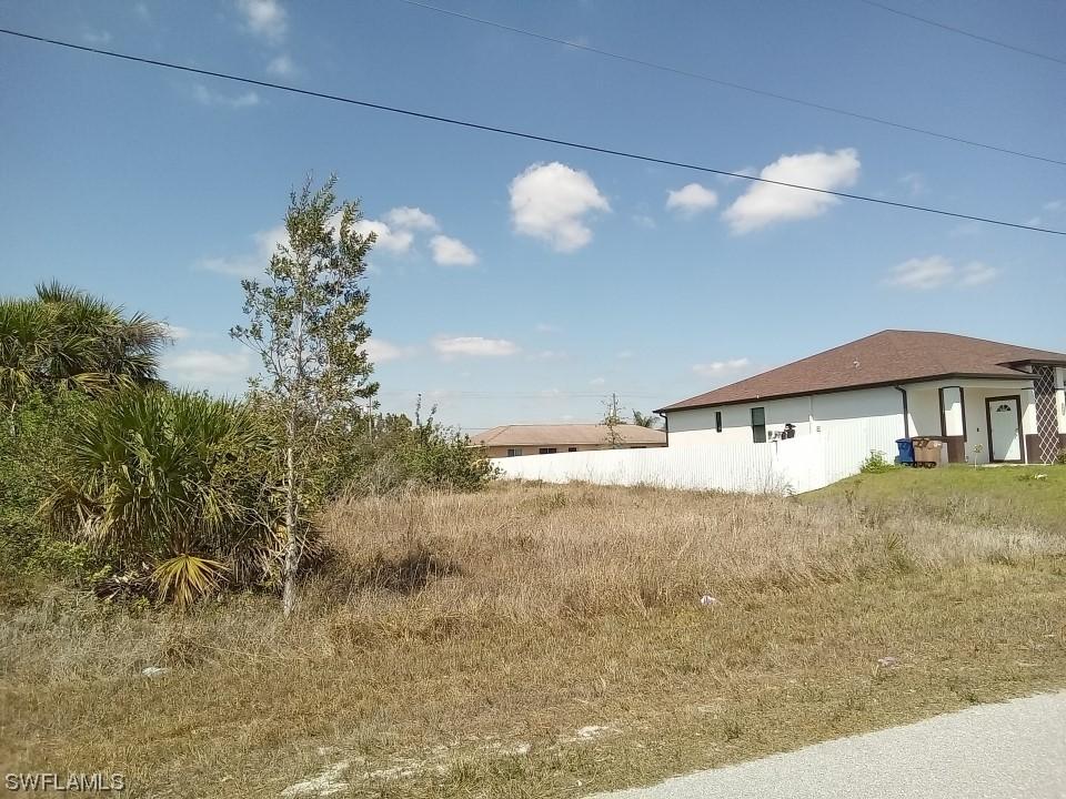 2437-2439 Daniel Ave., Lehigh Acres, FL 33971