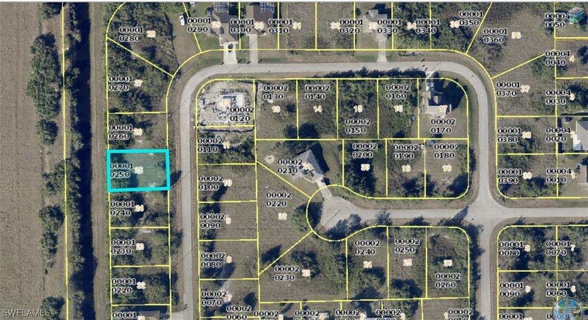 420 Caywood Ave., Lehigh Acres, FL 33974