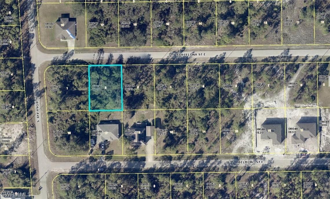 912 Barcelona St., Lehigh Acres, FL 33974