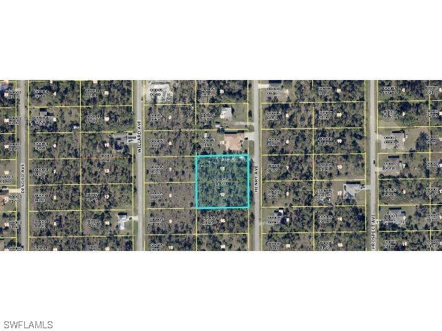 809 Henry Ave., Lehigh Acres, FL 33972