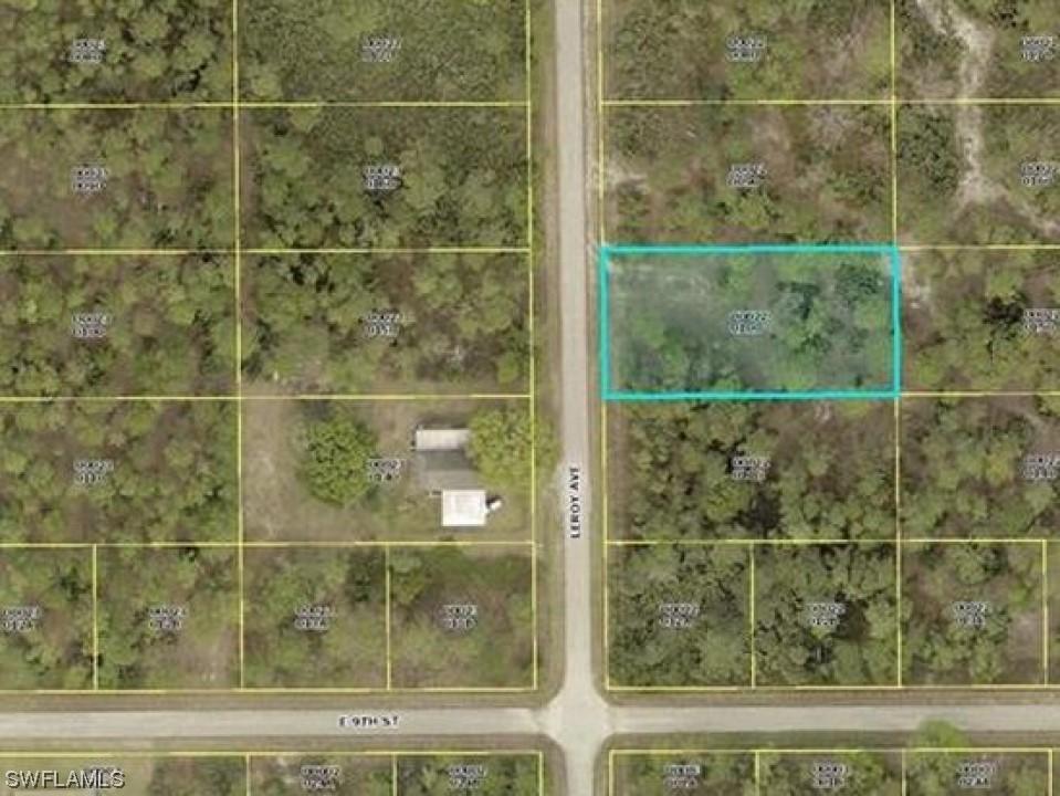 904 Leroy Ave., Lehigh Acres, FL 33972