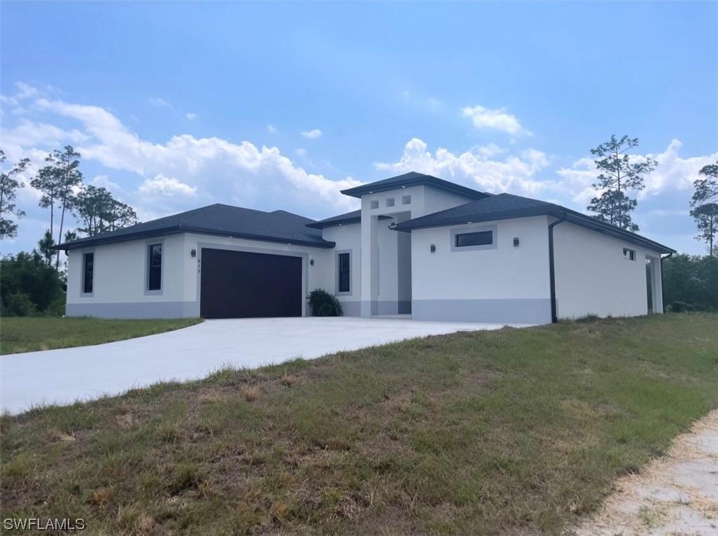 815 Calvin Ave., Lehigh Acres, FL 33972