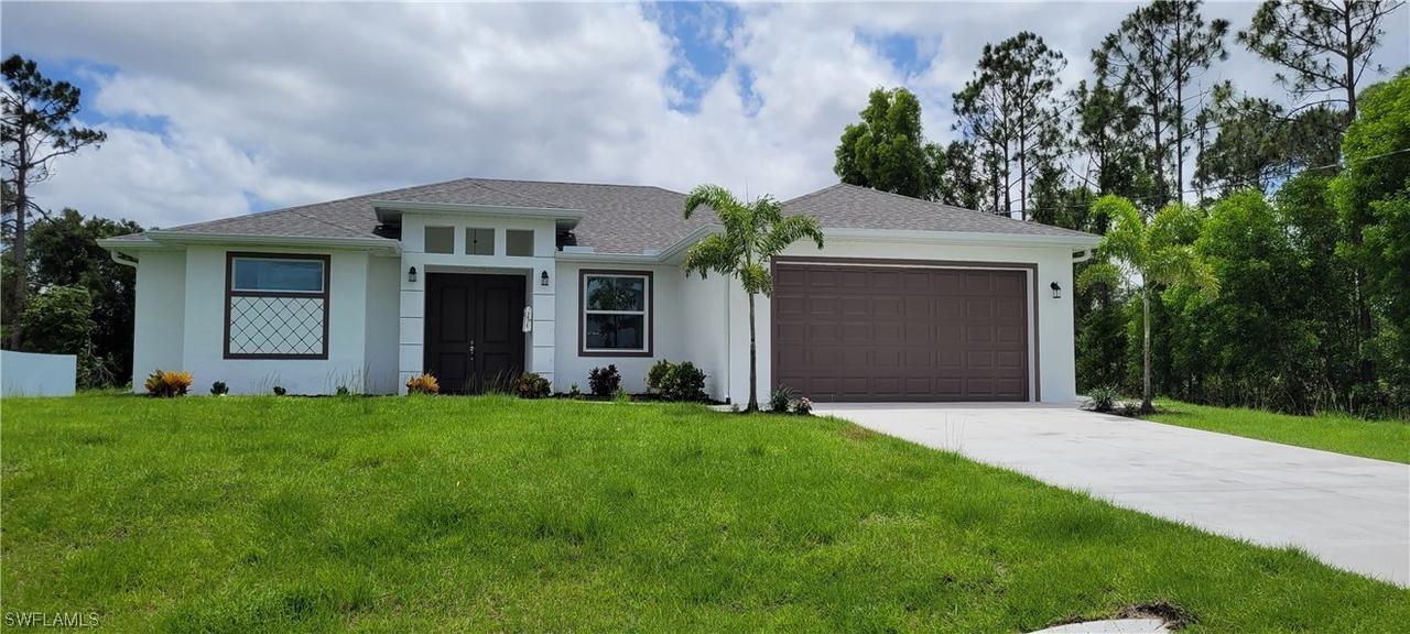 3913 Ordnance Rd., Lehigh Acres, FL 33971