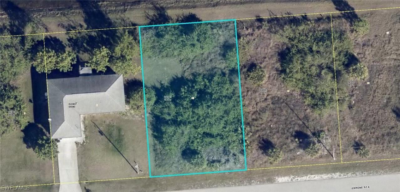 1151 Ermine St., Lehigh Acres, FL 33974