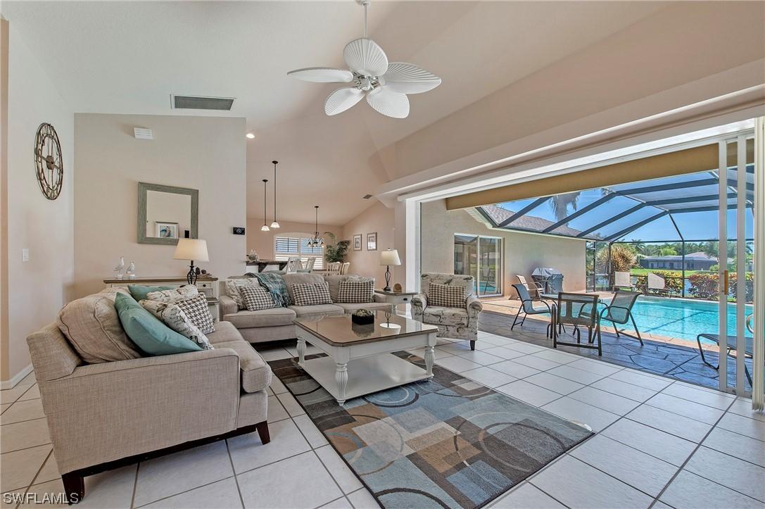 910 Marble Dr., Naples, FL 34104