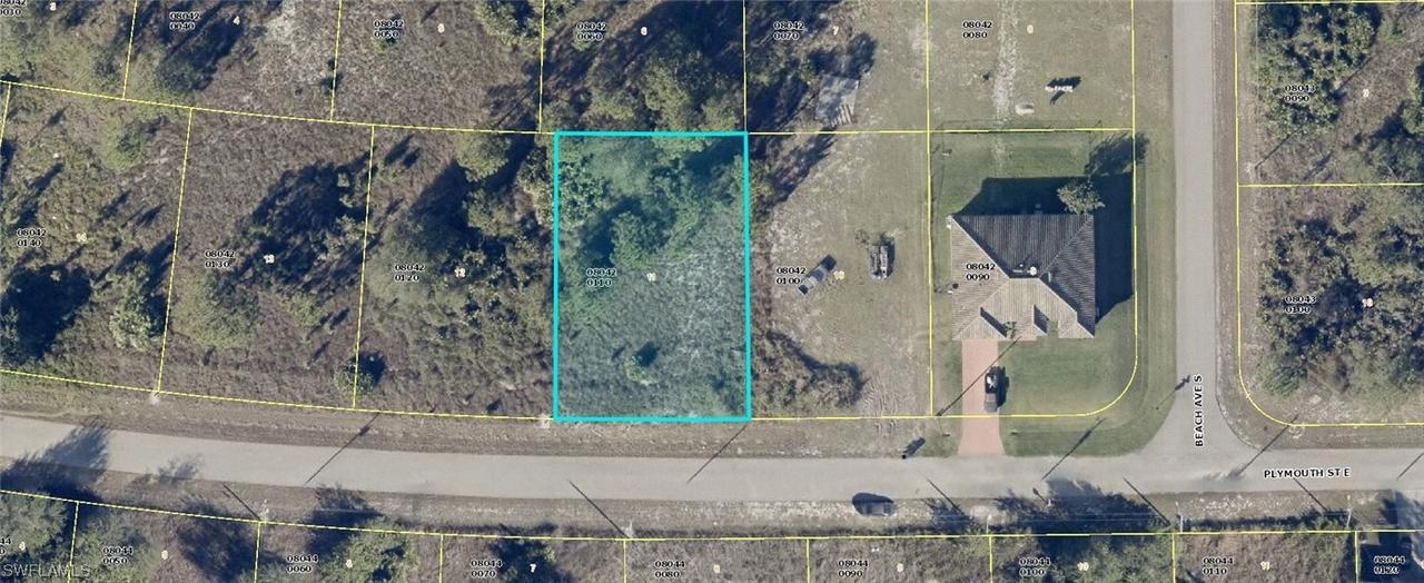 1033 Plymouth St., Lehigh Acres, FL 33974