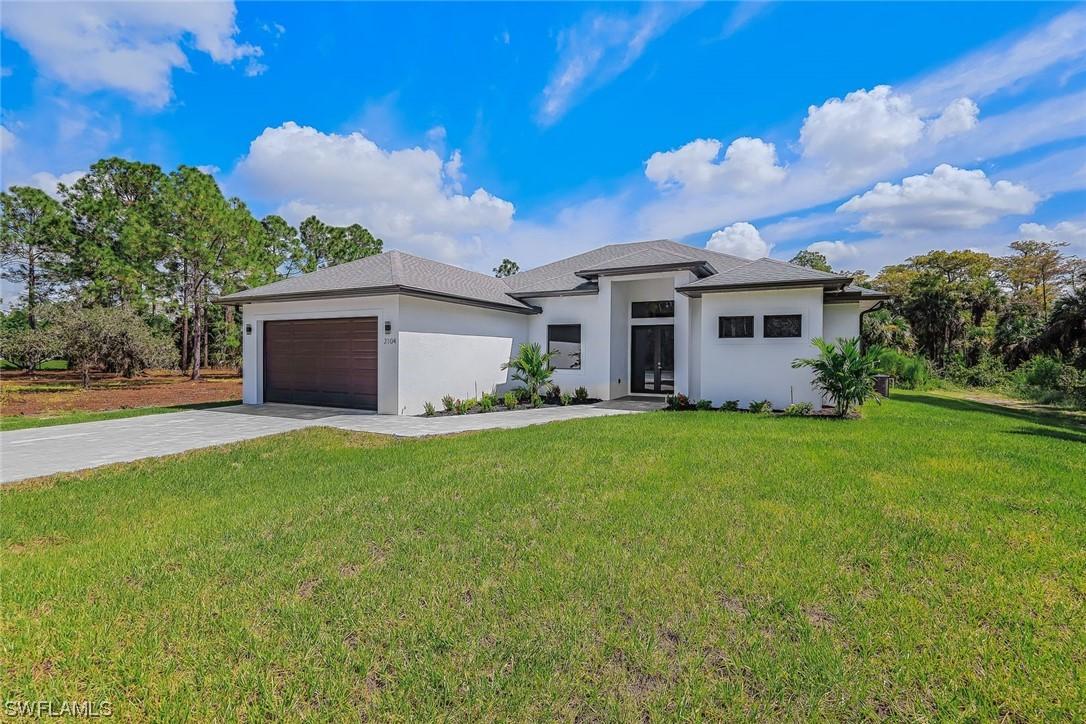 2104 8th St., Naples, FL 34120