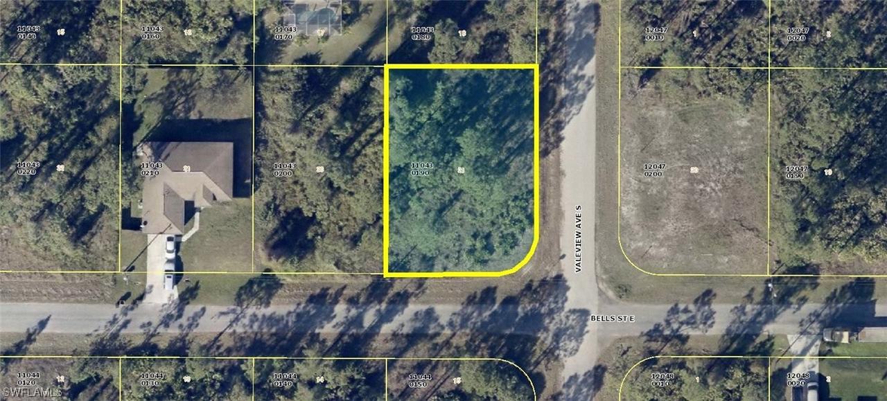 1059 Bells St., Lehigh Acres, FL 33974