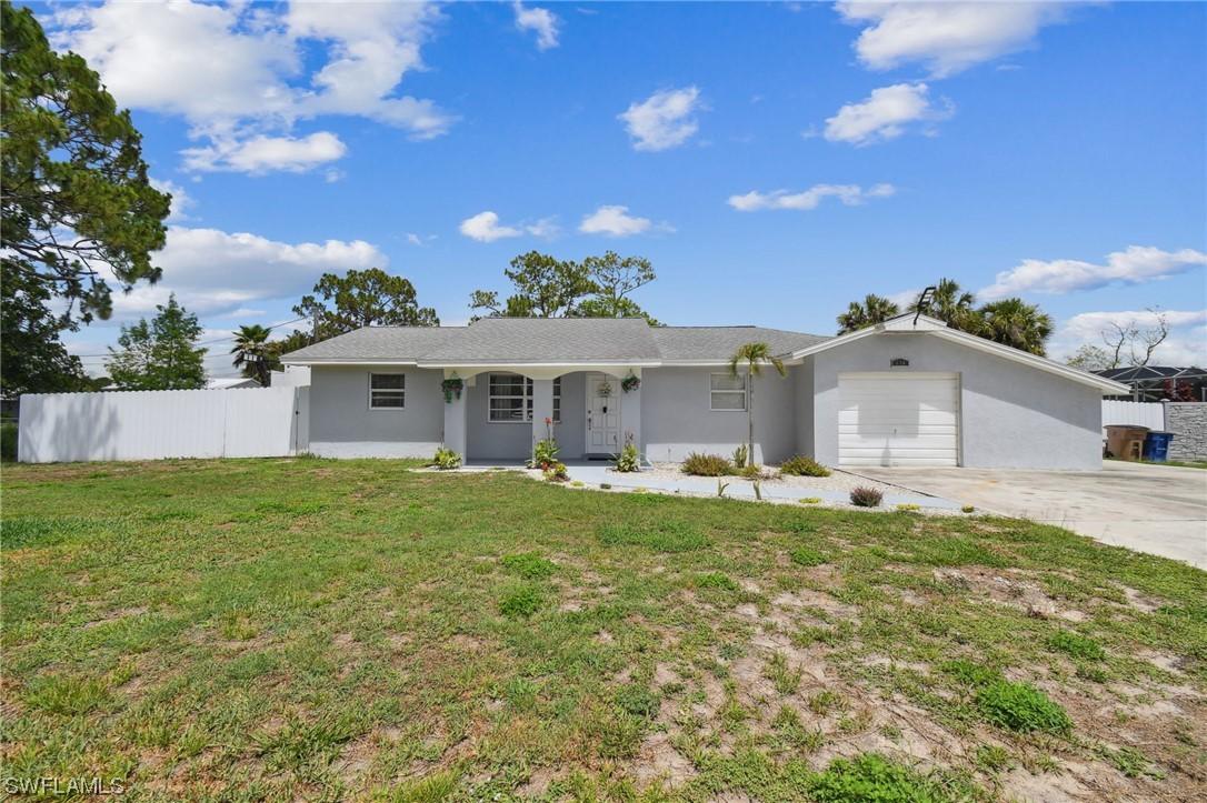 318 8th Ave., Lehigh Acres, FL 33936