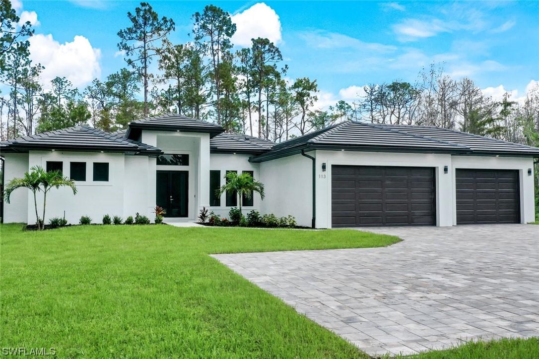 113 18th Ave., Naples, FL 34120