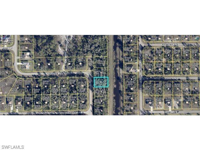 677 Foxchase Dr., Lehigh Acres, FL 33974