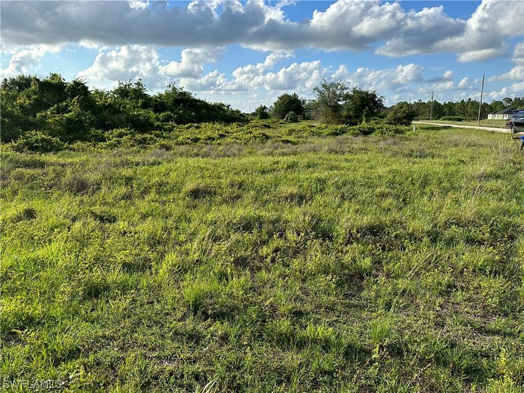 742 Oakridge Ave., Lehigh Acres, FL 33974