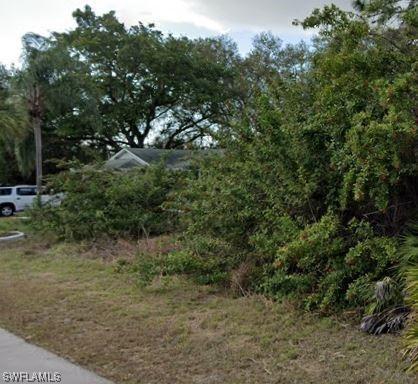 2714 12th St., Lehigh Acres, FL 33976