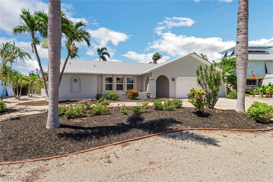 3594 Rita Ln., St James City, FL 33956