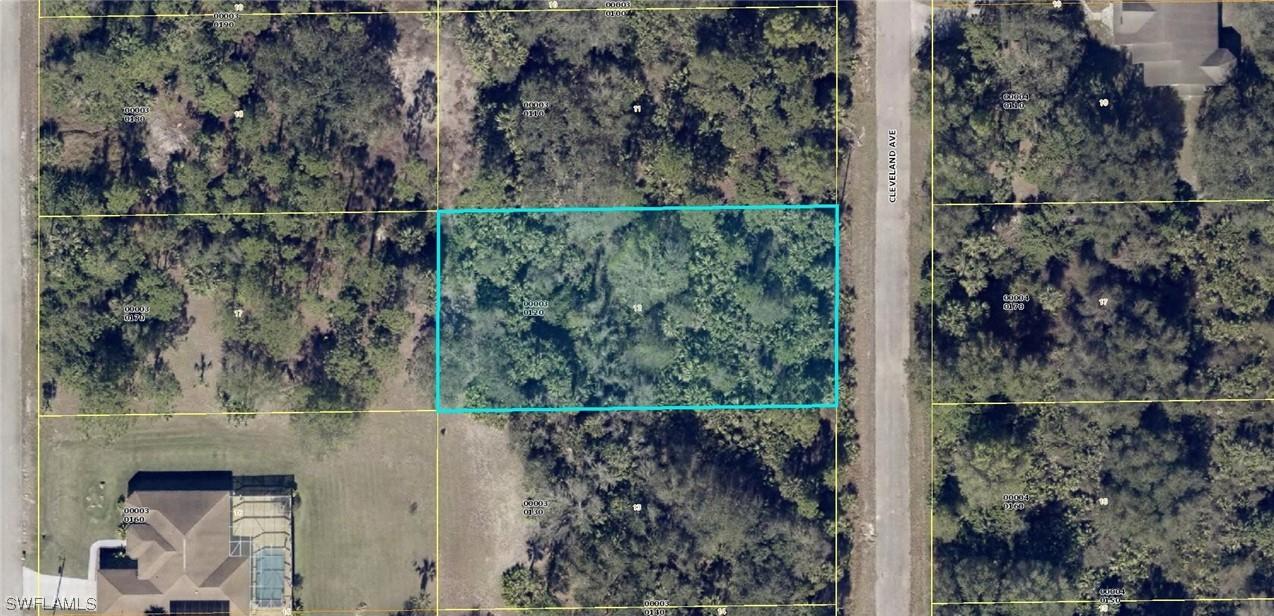 405 E Cleveland Ln., Lehigh Acres, FL 33936