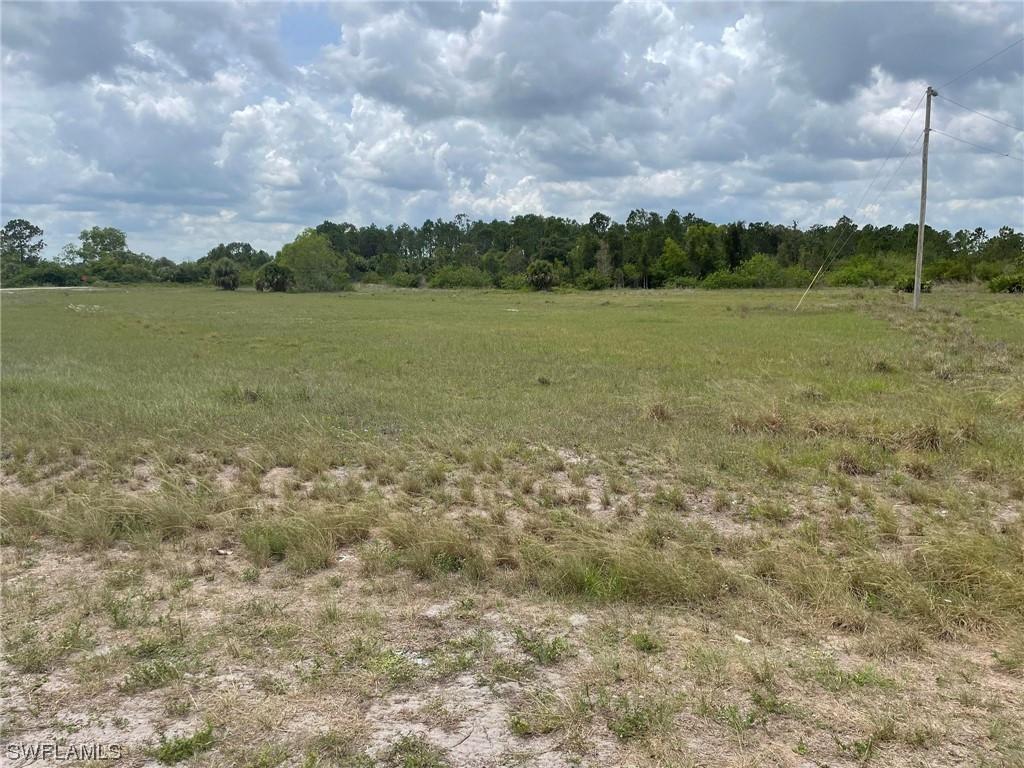 541 Bourse Cir., Lehigh Acres, FL 33974