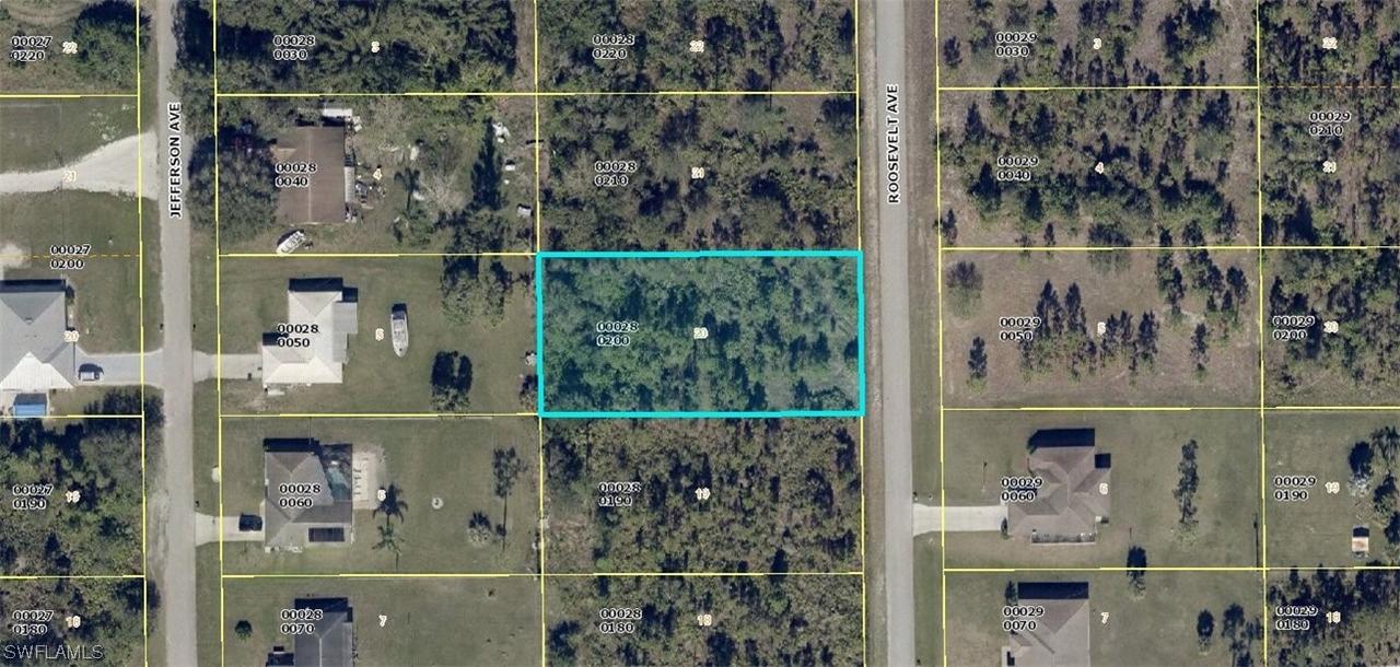 1015 Roosevelt Ave., Lehigh Acres, FL 33936