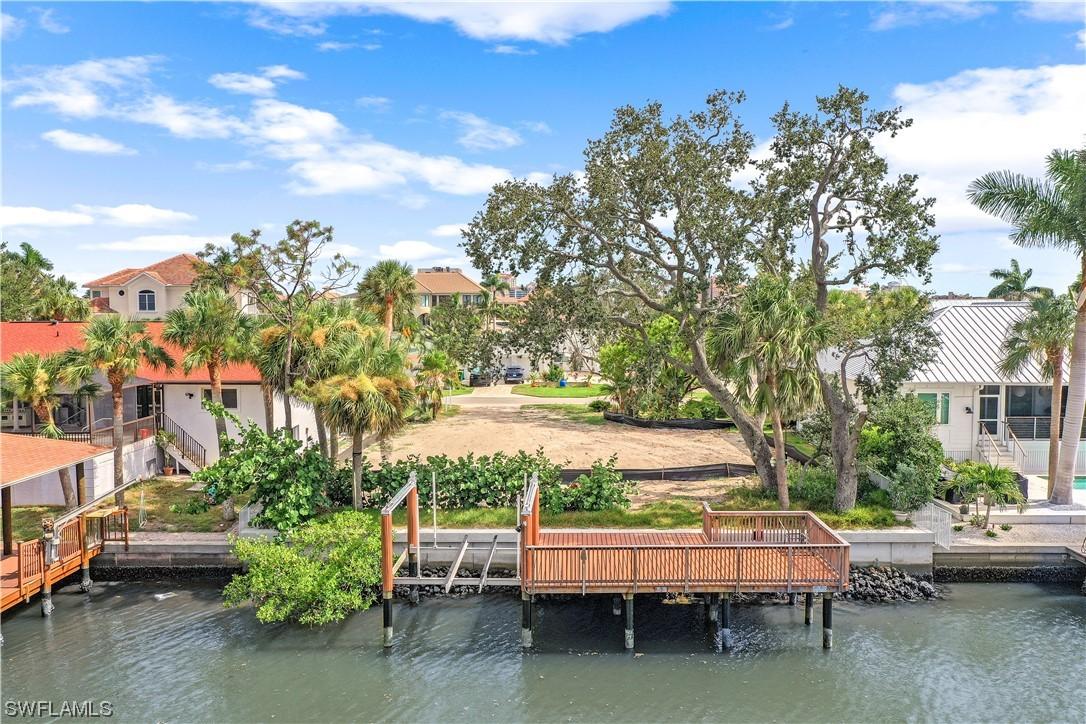 405 Germain Ave., Naples, FL 34108