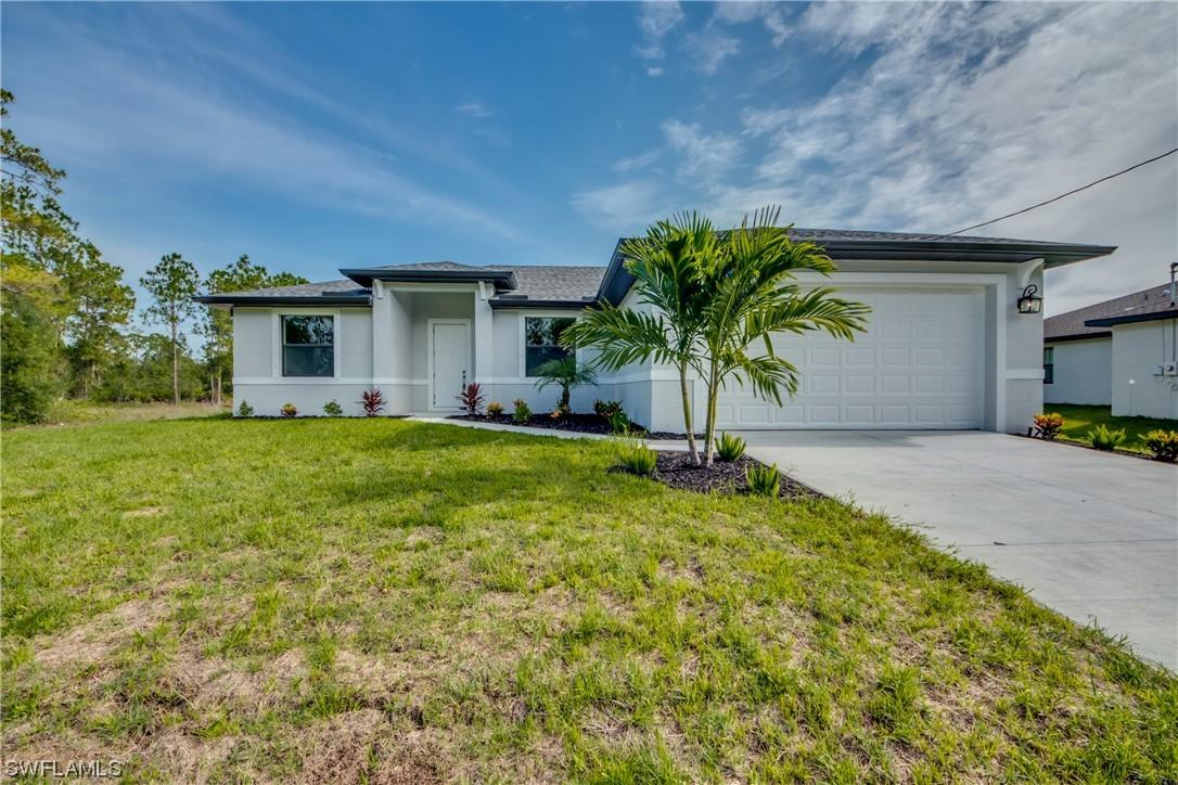923 Belmont St., Lehigh Acres, FL 33974