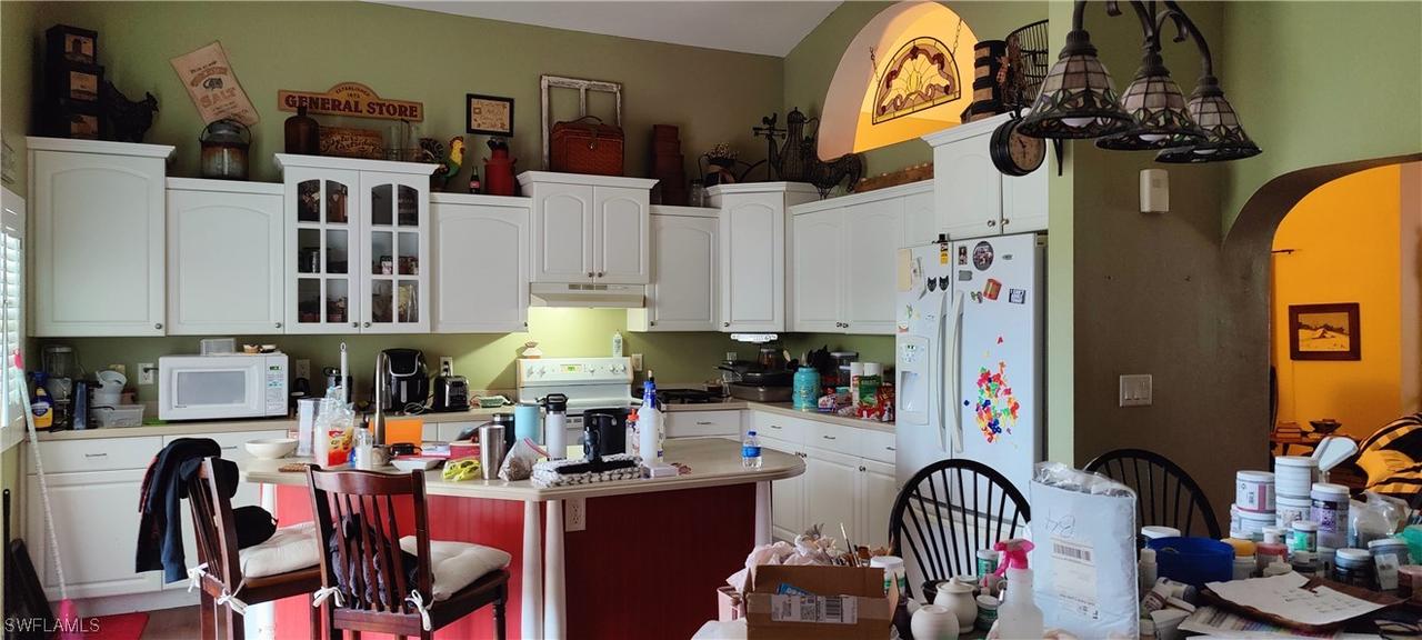 226 SE 6th Ter., Cape Coral, FL 33990