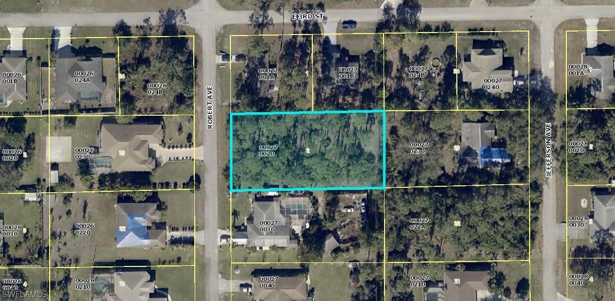 220 Robert Ave., Lehigh Acres, FL 33936