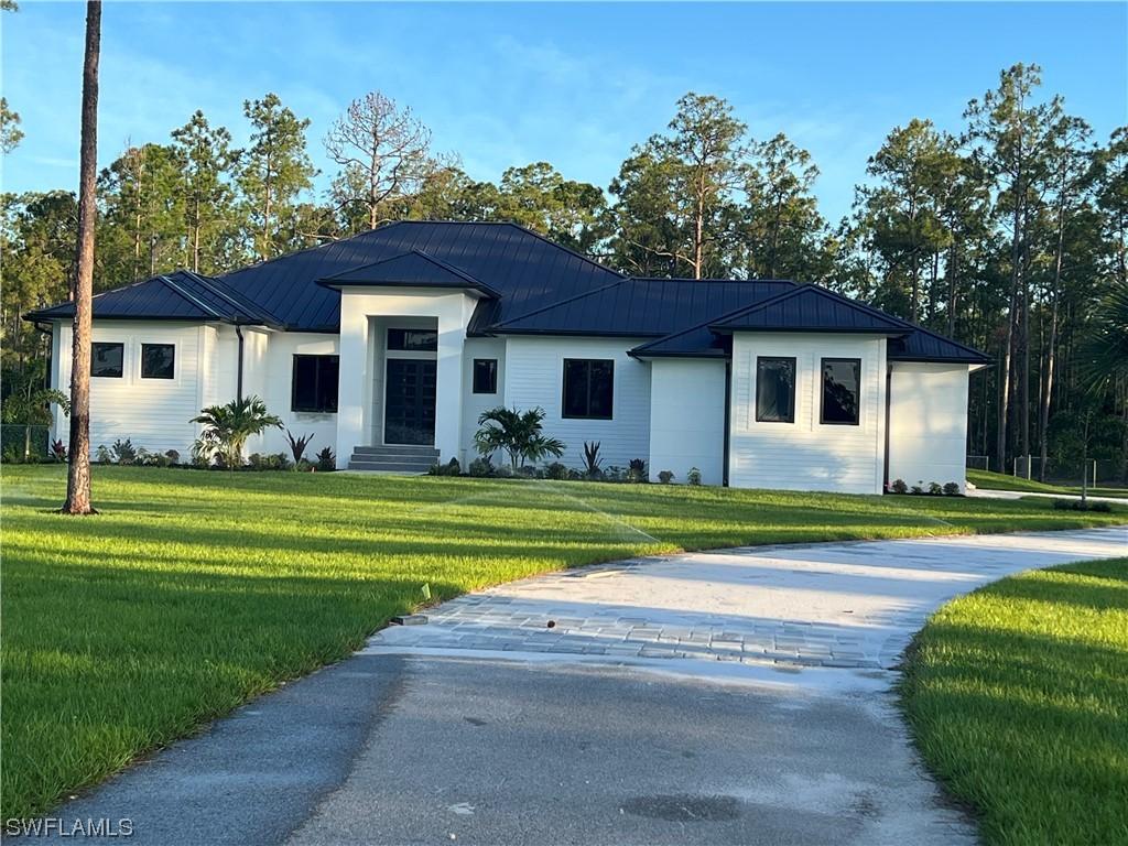 3212 10th Ave., Naples, FL 34120