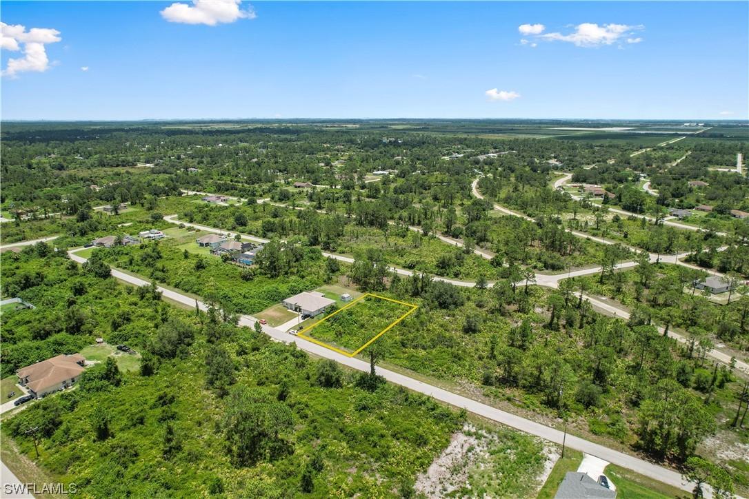 563 Sherwood Ave., Lehigh Acres, FL 33974