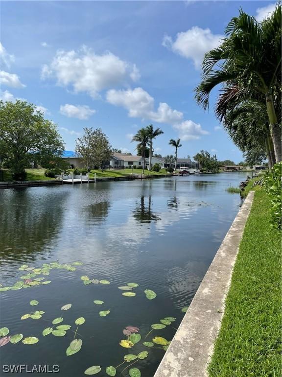533 SE 19th Ct., Cape Coral, FL 33990