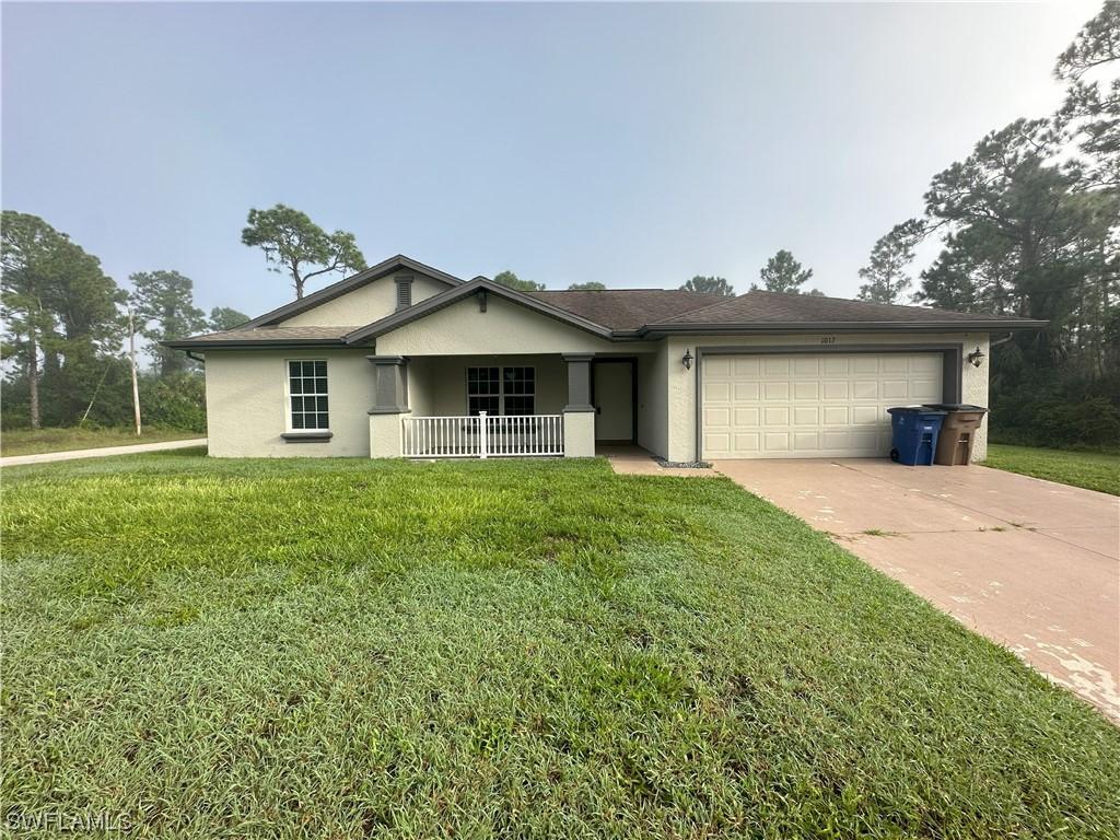 1017 Alcalde St., Lehigh Acres, FL 33974