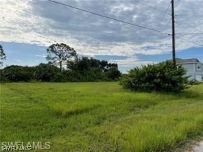 2713 NW 26th Pl., Cape Coral, FL 33993