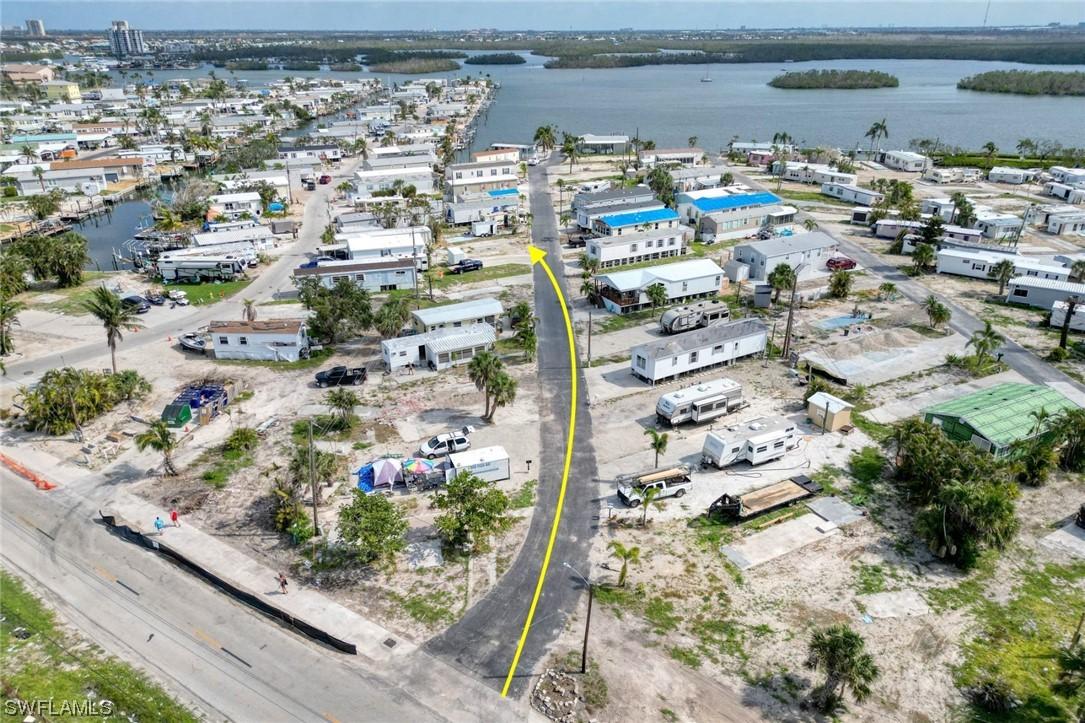 11 Helen Ln., Fort Myers Beach, FL 33931