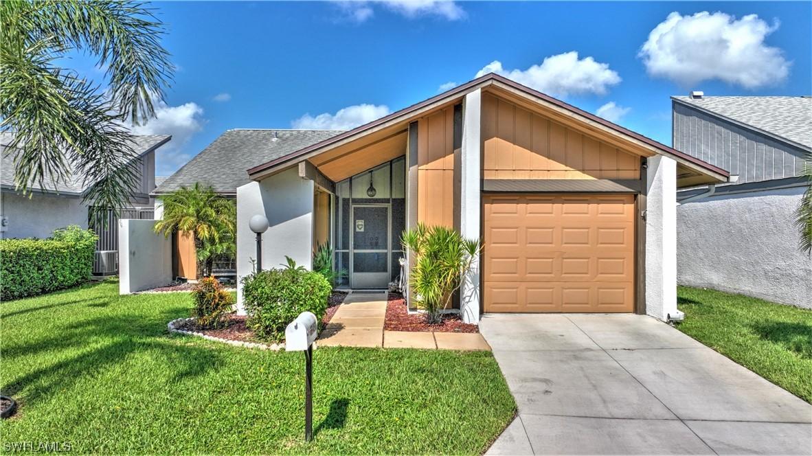 18450 Orangecrest Ct., Lehigh Acres, FL 33936