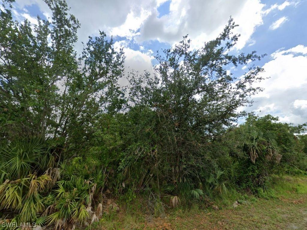 810 Highland Ave., Lehigh Acres, FL 33972