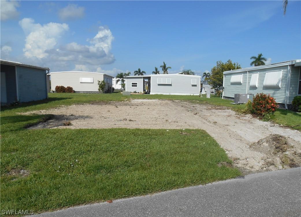 266 Shoreland Dr., Fort Myers, FL 33905