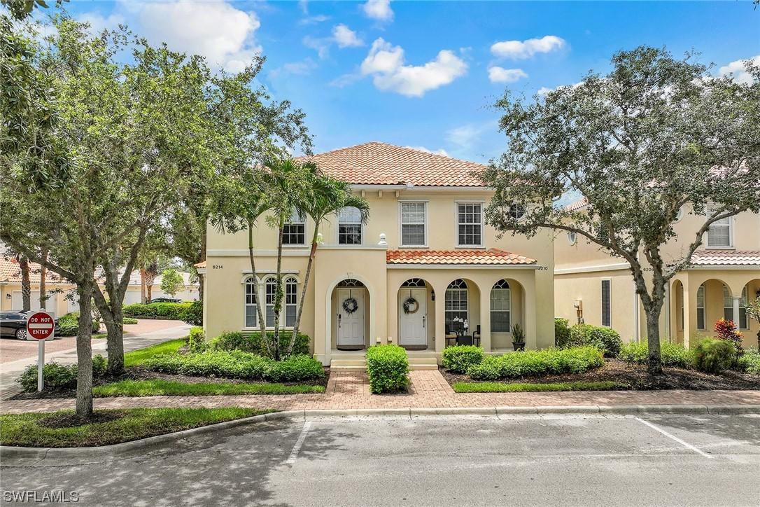 6214 Towncenter Cir., Naples, FL 34119