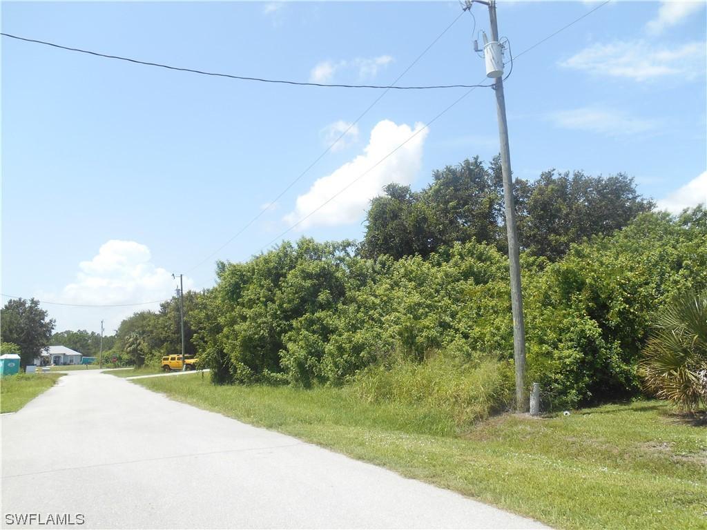 428 Pinafore Ave., Lehigh Acres, FL 33974