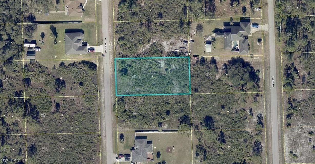 1110 Greenwood Ave., Lehigh Acres, FL 33972