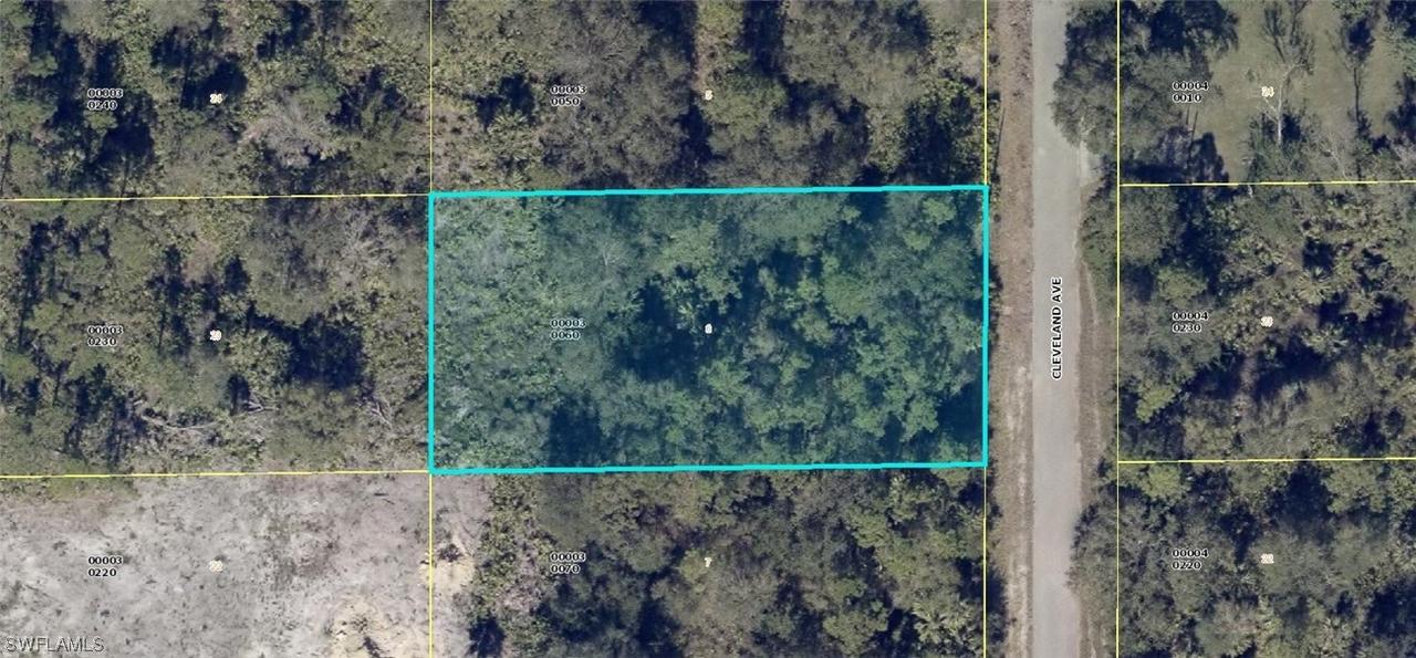 417 E Cleveland Ln., Lehigh Acres, FL 33936